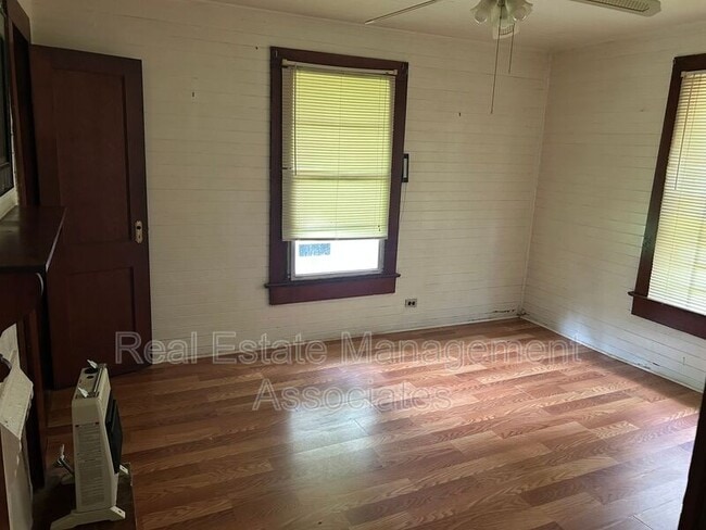 Building Photo - 803 E Mcintosh Rd
