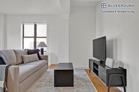 Building Photo - 210 W 70th St