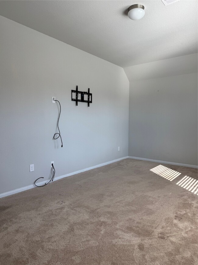 Building Photo - 2215 Hidden Embers Path