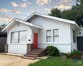 Building Photo - Pelican -603 Bres Ave (Duplex)