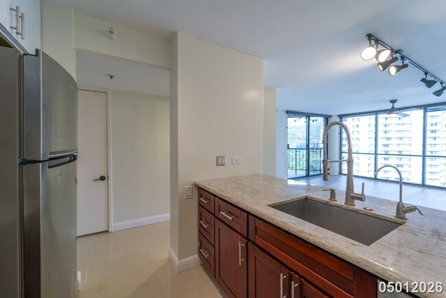 Building Photo - Luxury 1-Bedroom Condo with Stunning Mountain Views