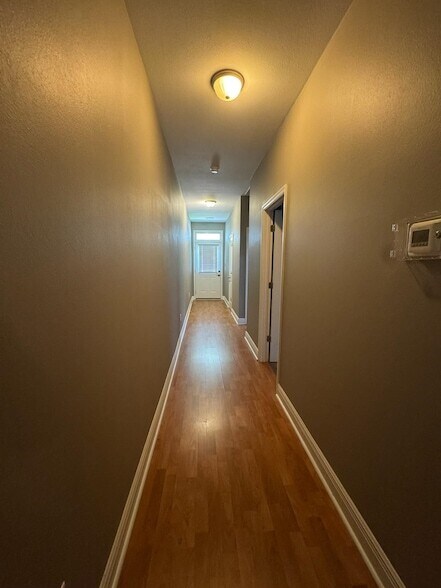 Building Photo - 6207 Jordans Pass Dr