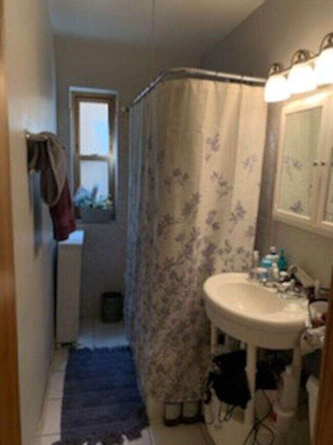 Building Photo - 10947 S Longwood Dr