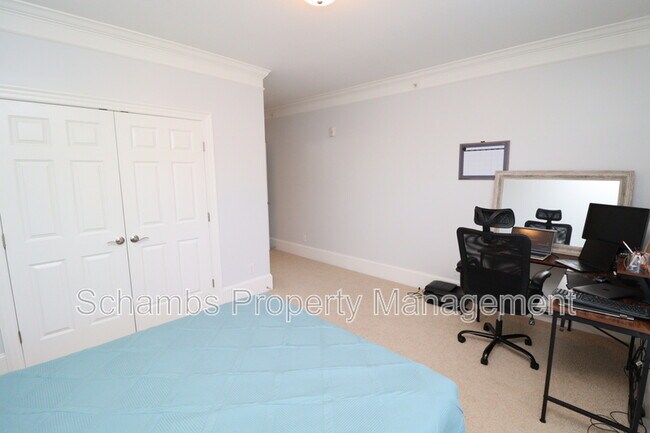 Building Photo - 933 Portstewart Dr