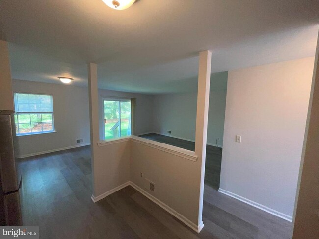 Building Photo - 102 Orchid Ln