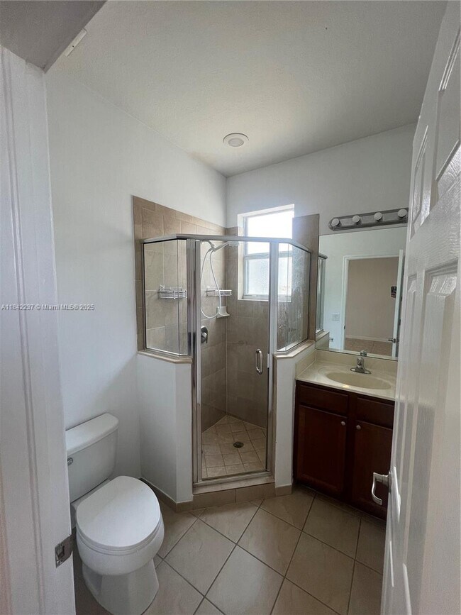 Building Photo - 9131 SW 172nd Ave