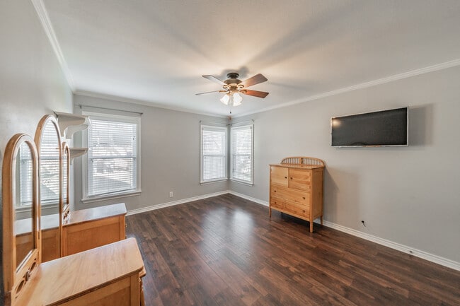 Building Photo - 6817 Fortune Rd