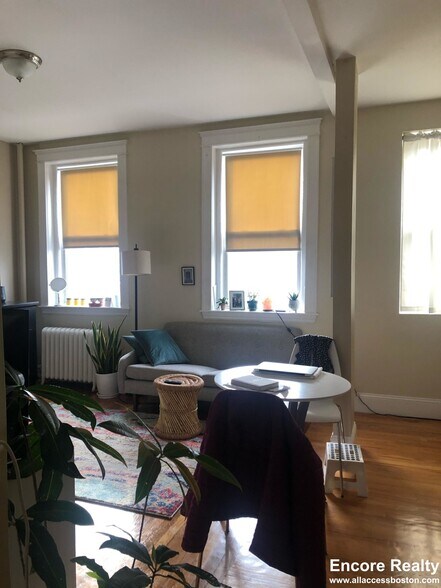 Building Photo - 1189 Commonwealth Ave