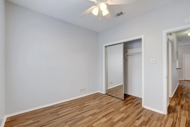 Building Photo - 2804 Rio Grande St