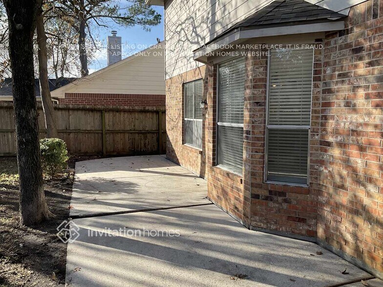 Building Photo - 3423 La Seine Ln