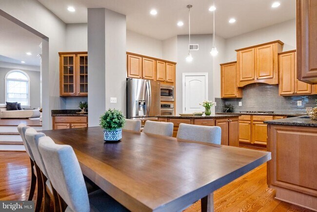 Building Photo - 8106 Angelo Way