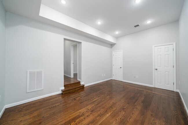Building Photo - 408 Monastery Pl