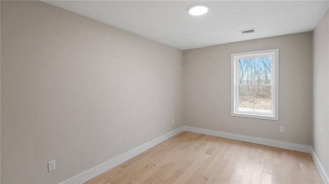 Building Photo - 133 Graystone St