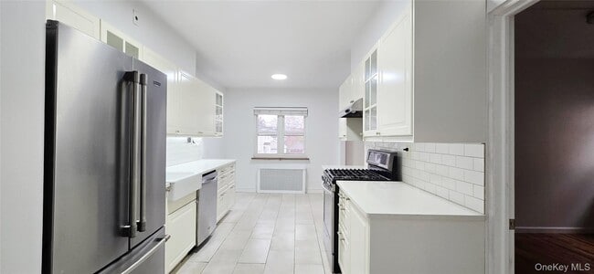 Building Photo - 40-19-4196 196th St