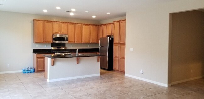Building Photo - Beautiful 4 bd 2 bath Home for Rent in ANATOLIA Village Rancho Cordova