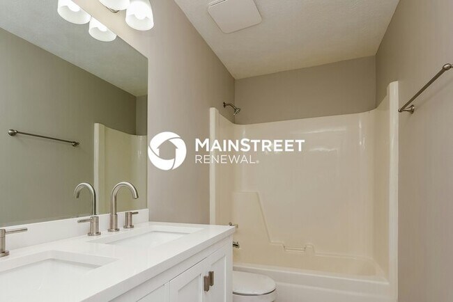 Building Photo - 3 Bedroom Pet-Friendly Home in MURFREESBOR...