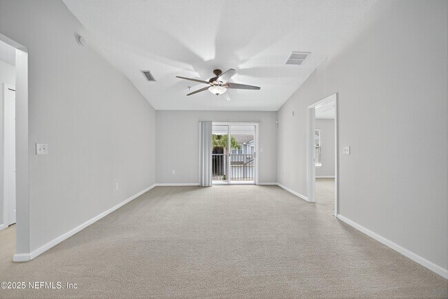 Building Photo - 7067 Deer Lodge Cir