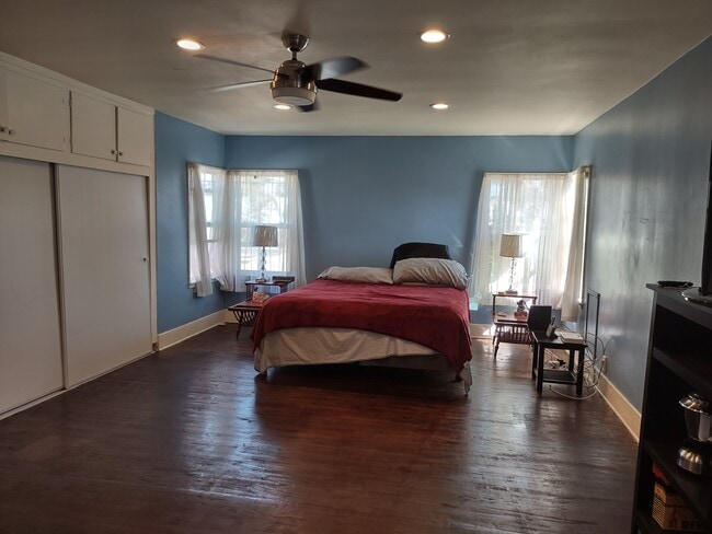 The other really large bedroom - 2142 S Victoria Ave