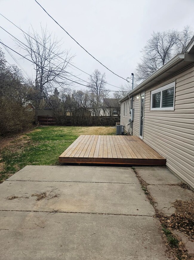 Building Photo - 3 BED | 1 BATH | SINGLE GARAGE | WEST RAPID