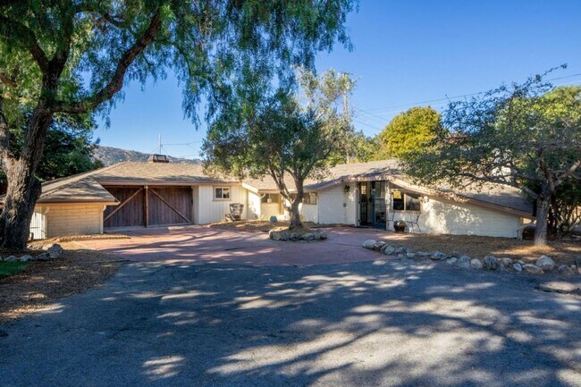 Building Photo - Beautiful Carmel Valley Home 3bed/3bath Re...