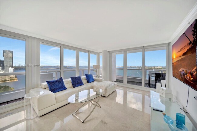 Building Photo - 1717 N Bayshore Dr