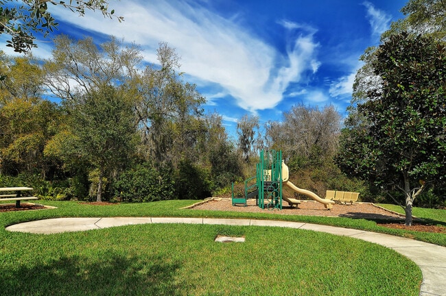 Building Photo - 8280 Villa Grande Ct