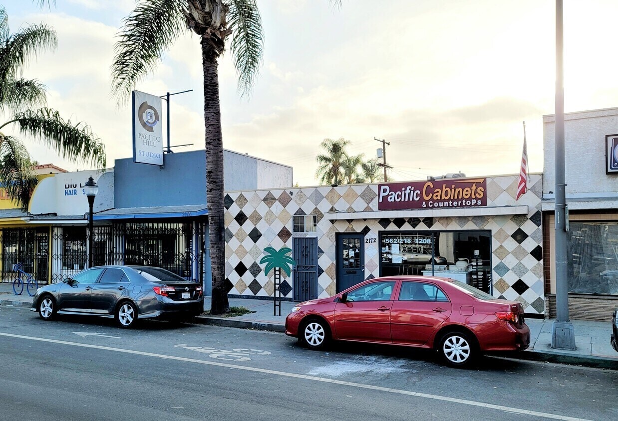 Building Photo - 2172 Pacific Ave