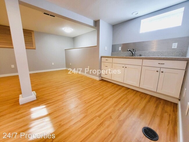 Building Photo - 4 br, 2 bath House - 1020 N Holland Ave