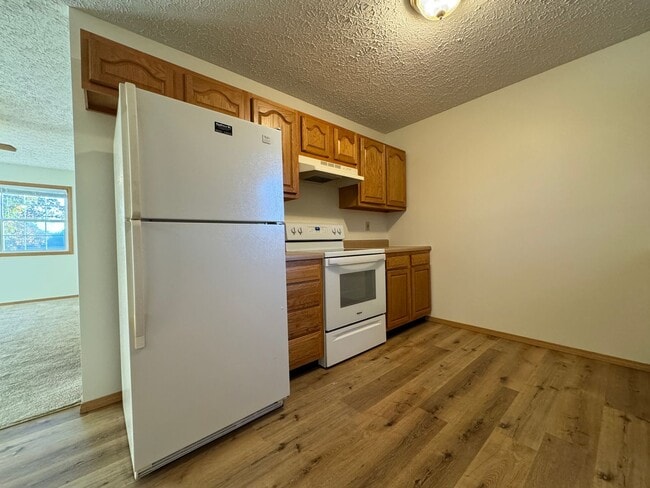 Building Photo - Charming 3-Bed, 2-Bath Home Just Minutes from Fort Leonard Wood!