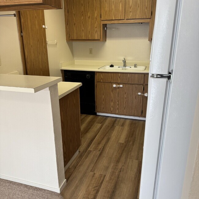 Building Photo - Stonegate living