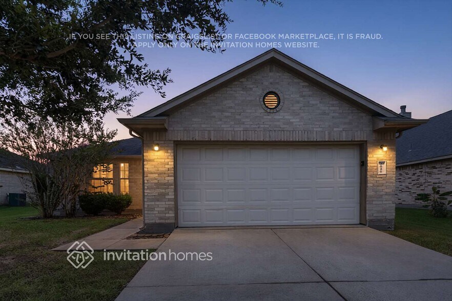 Building Photo - 4026 Hawthorn Glen Ct