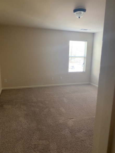 Building Photo - 2370 Allman Dr