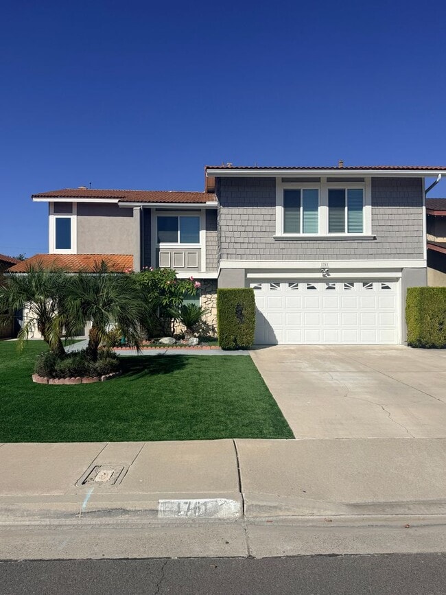Building Photo - Anaheim home-Great Curb Appeal