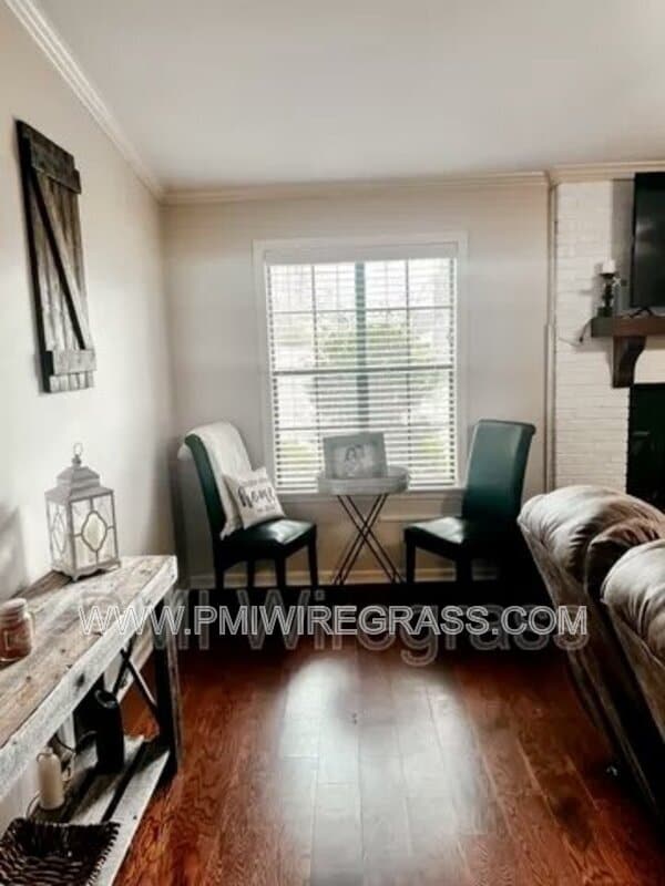 Building Photo - 401 Wildwood Dr