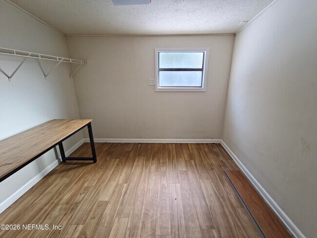 Building Photo - 588 Madeira Dr