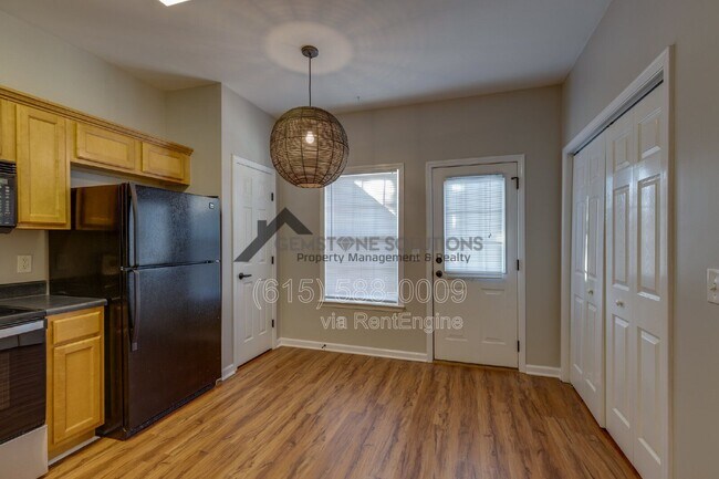 Building Photo - 605 Cashmere Dr
