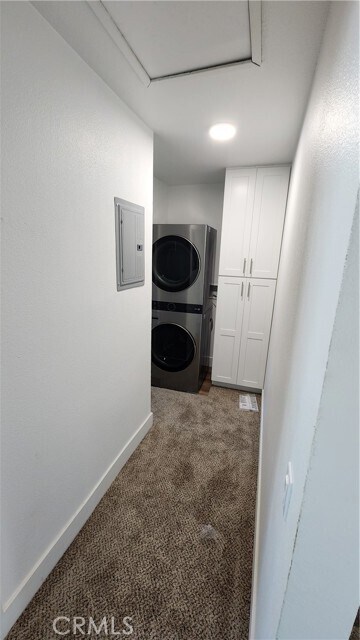 Building Photo - 988 El Camino Dr