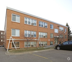 Building Photo - Highland Park Apartments