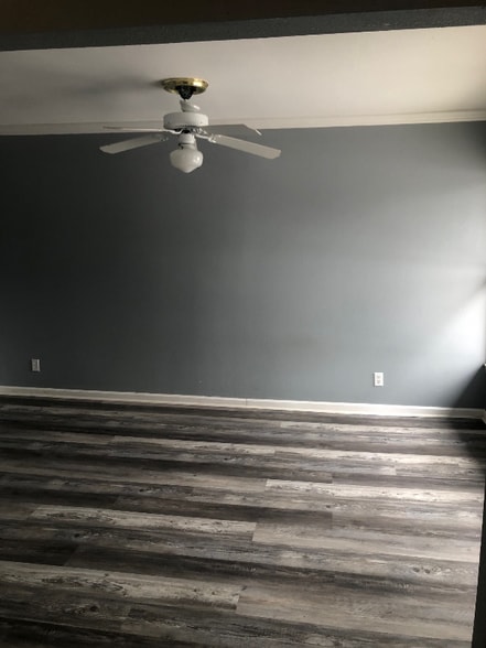 Building Photo - 106 Marine Dr