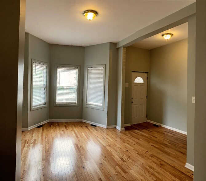 Building Photo - 3418 W McLean Ave