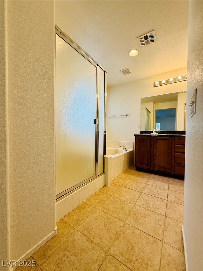 Building Photo - 9342 Winebrook Ave