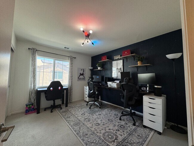 Building Photo - Gorgeous Citro Townhome for Rent