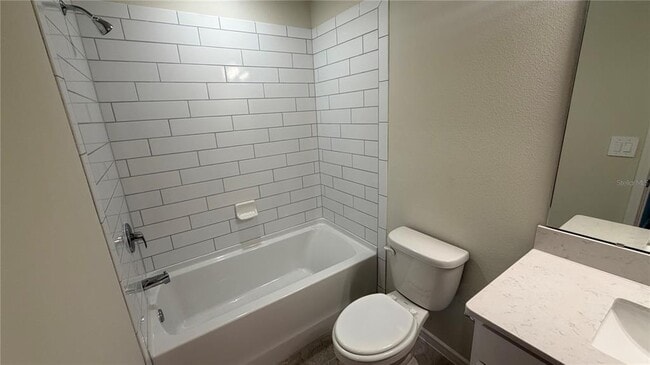 Building Photo - 2133 Southbury Dr