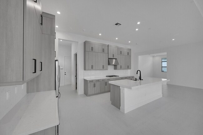 Building Photo - 9520 St Germain Dr