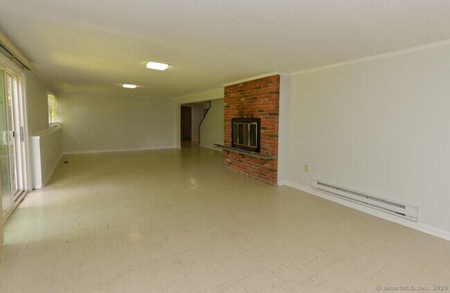 Building Photo - 62 Candlewood Lake Rd