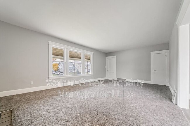 Building Photo - 839 Allison Ave