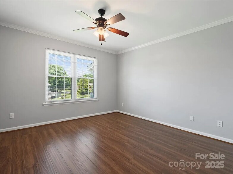 Building Photo - Room in Condo on S Vicksburg Park Ct