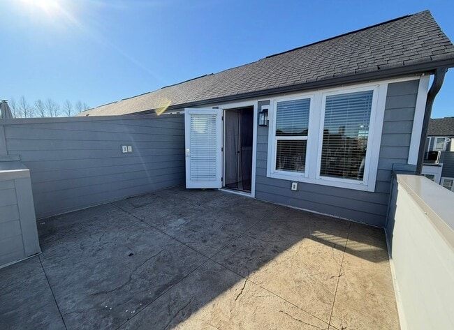 Building Photo - 2118 Bryant Park Dr