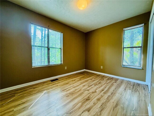 Building Photo - 210 Tiverton St