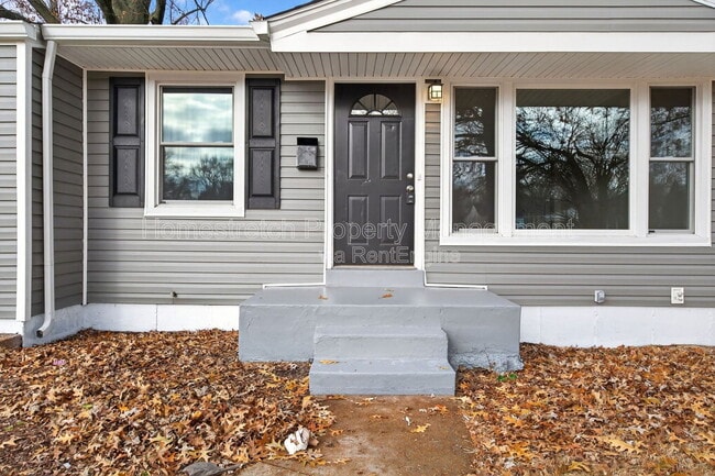 Building Photo - 315 St Anthony Ln